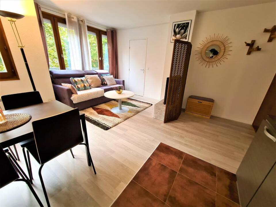 Joli T2 Lumineux Et Cosy Au Centre D'Annecy Apartment Exterior photo